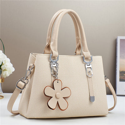 Personalized Western Style Large Capacity Exquisite Accessories Shoulder Messenger Bag